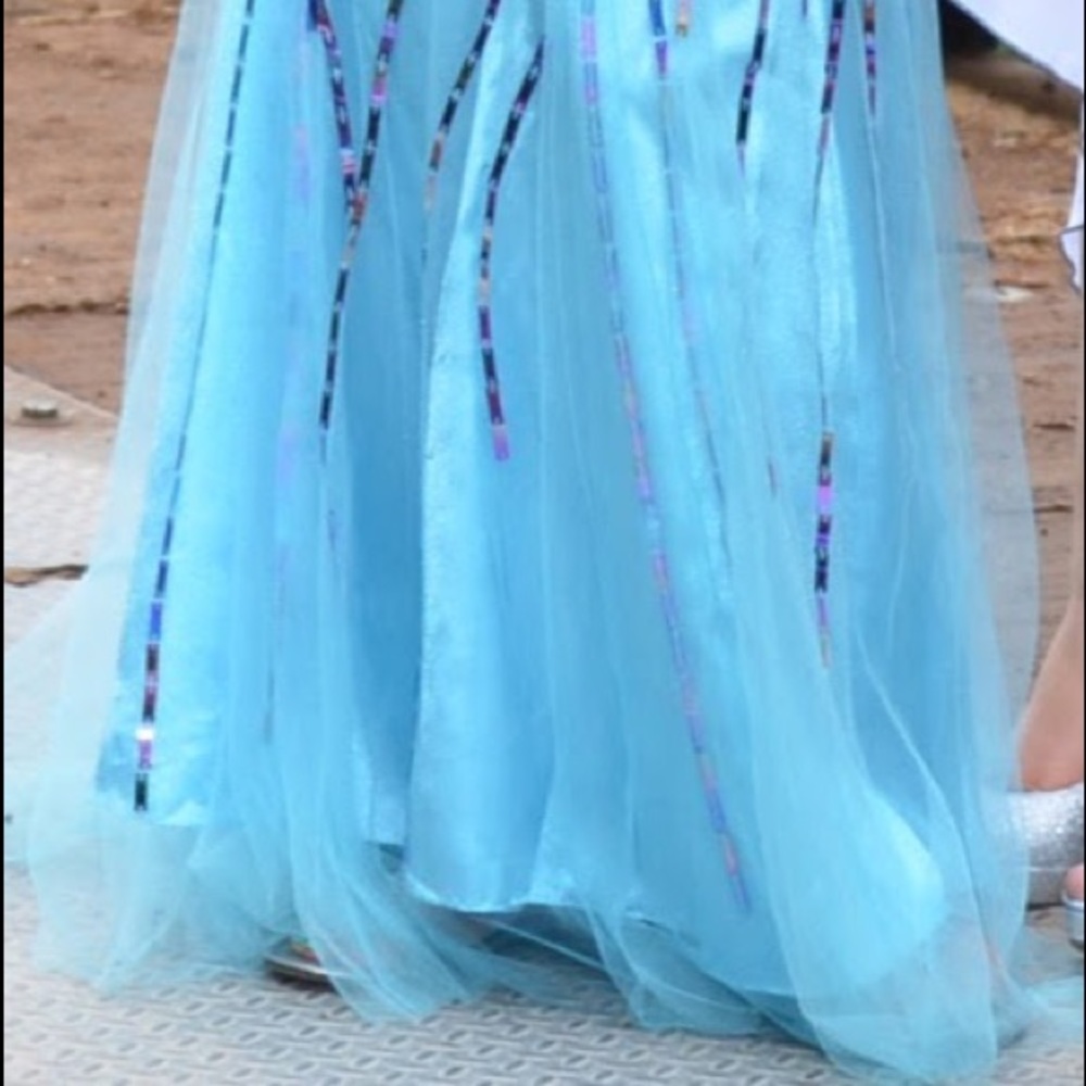 Strapless Prom Dress - Picture 6 of 7